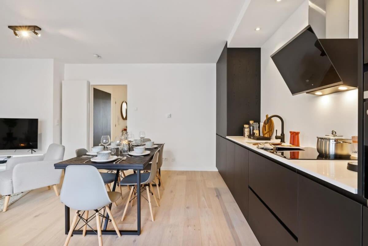 Huswell - Renovated Apartment In The Heart Of Остенде Екстериор снимка