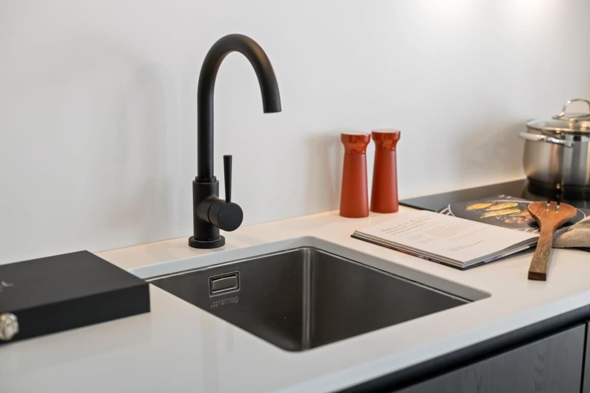 Huswell - Renovated Apartment In The Heart Of Остенде Екстериор снимка